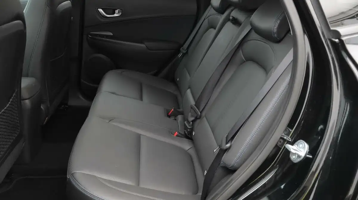 2023-hyundai-kona-e-ultimate-204ps-64kwh-105kw-obc-big-16