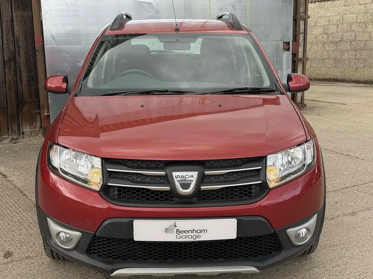 2015-dacia-sandero-stepway-15d-laureate-big-2