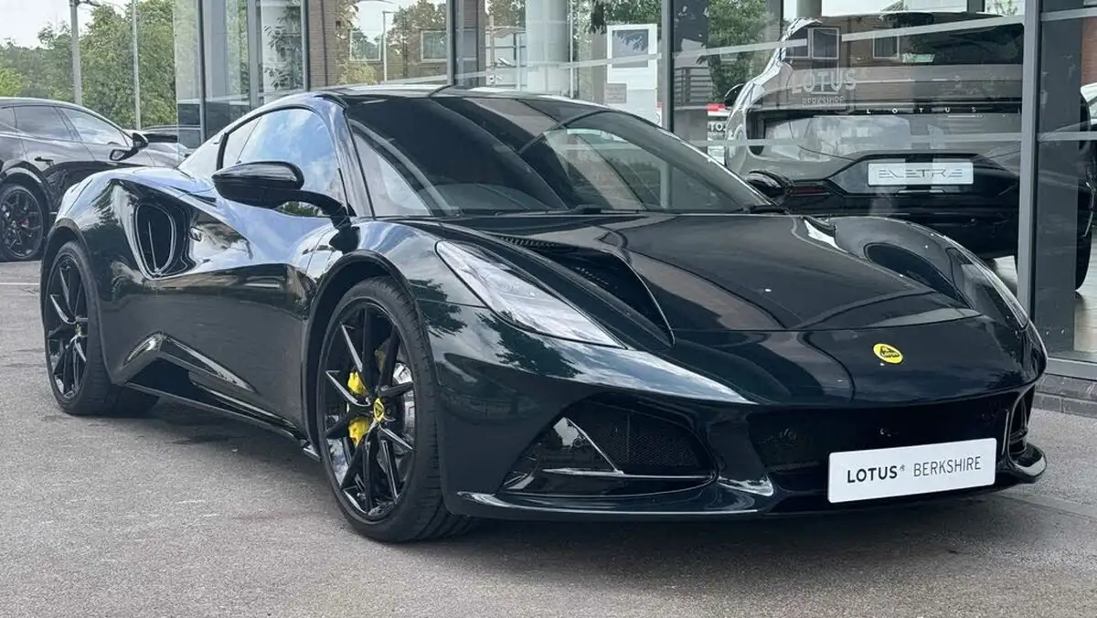 2023-lotus-emira-35-first-edition-v6-big-0