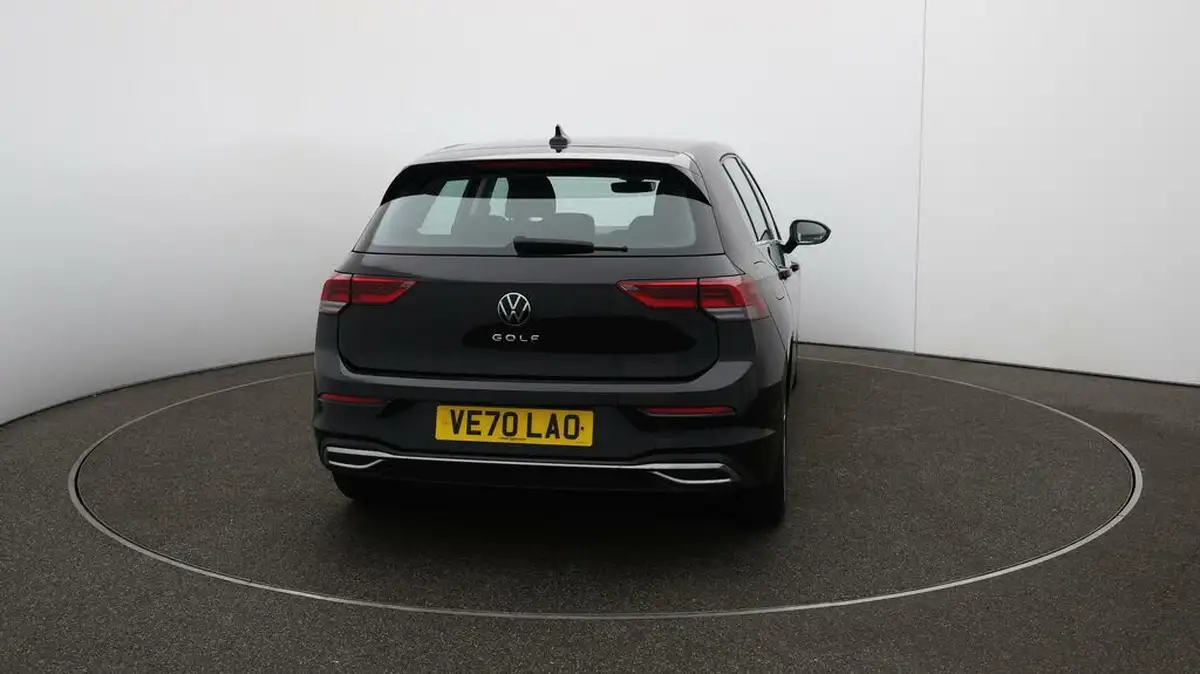 2021-volkswagen-golf-15-tsi-style-150ps-hatchback-big-56