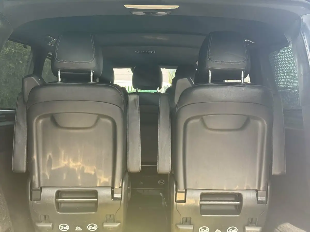 2022-mercedes-benz-eqv-e-eqv-300-sport-big-16