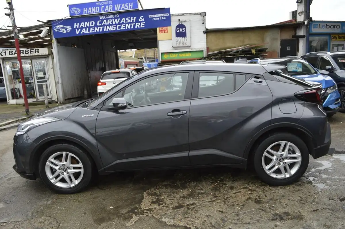 2020-toyota-c-hr-18-vvt-i-icon-parking-pack-big-4