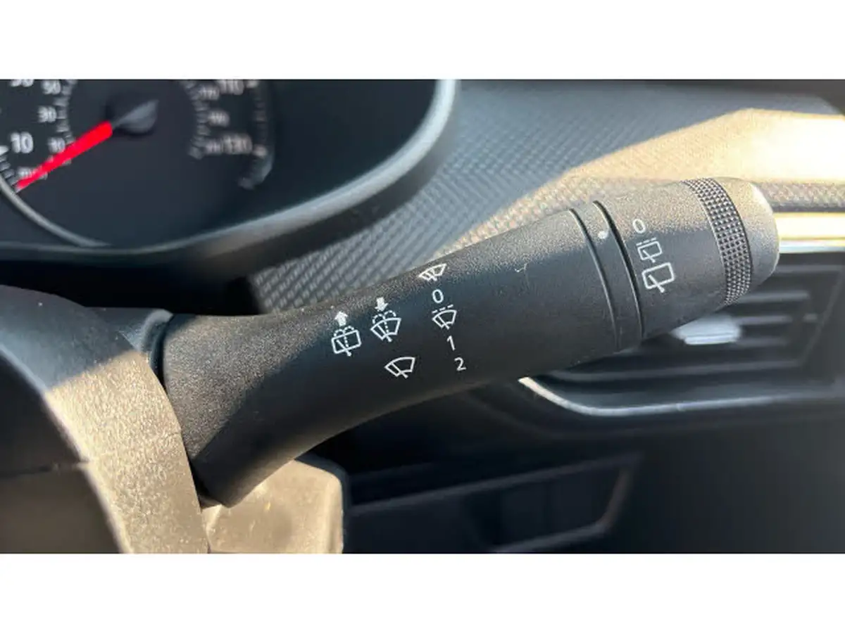 2021-dacia-sandero-10-sce-essential-big-42
