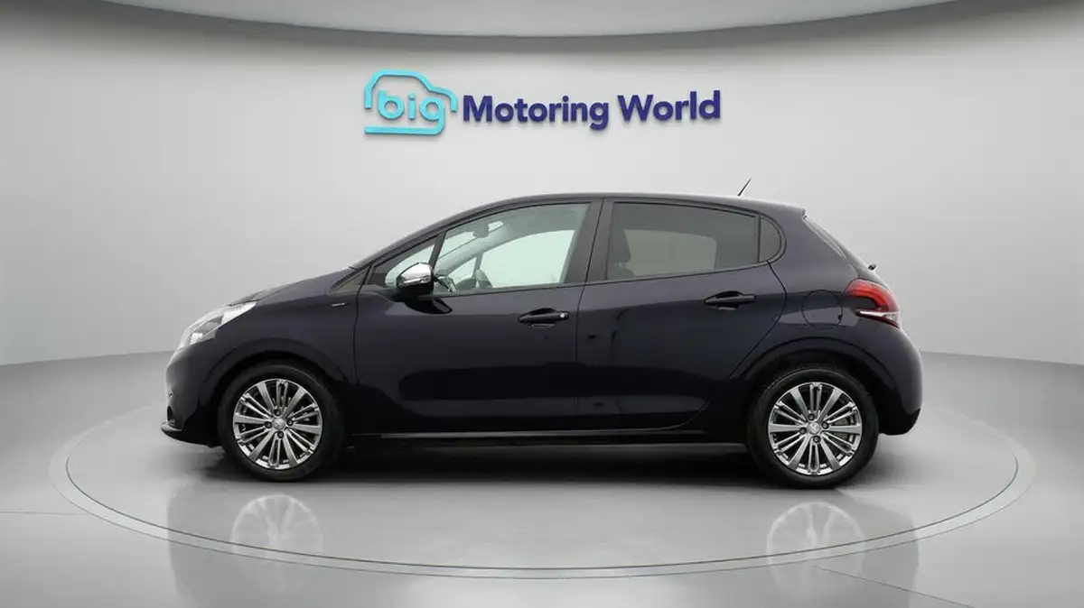 2019-peugeot-208-12-puretech-signature-big-3