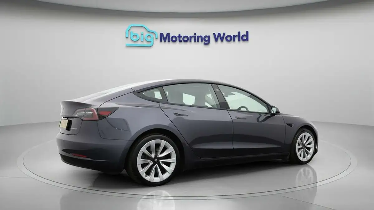 2021-tesla-model-3-e-long-range-4x4-big-6