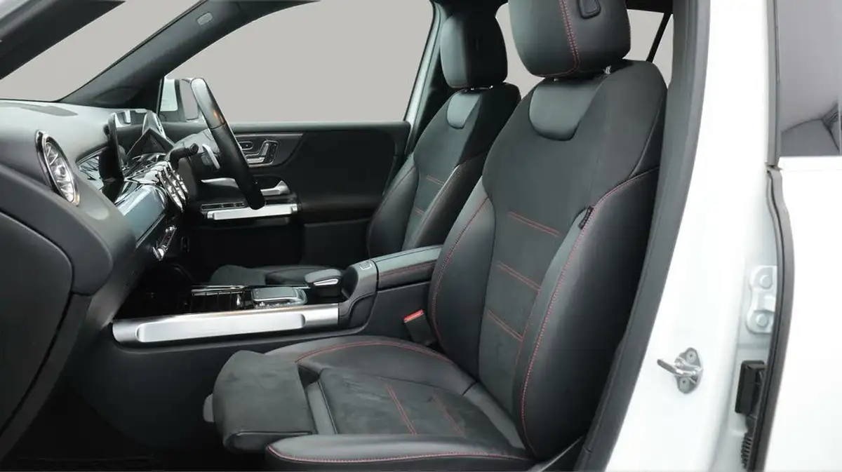 2020-mercedes-benz-glb-class-20d-glb220d-amg-line-premium-plus-driving-assistance7-big-14