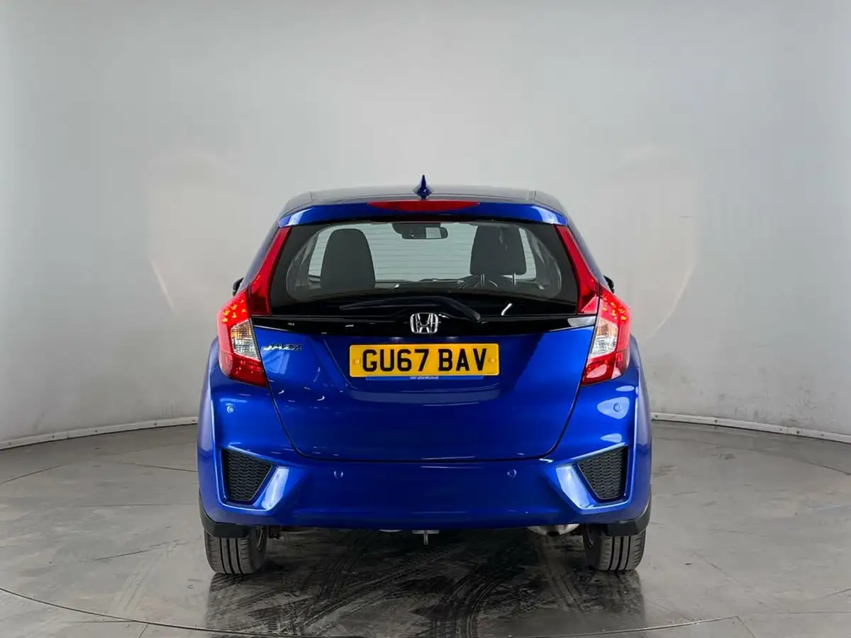 2017-honda-jazz-13-i-vtec-se-navi-cvt-big-8