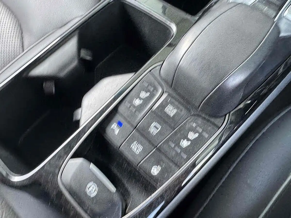 2020-hyundai-ioniq-e-premium-se-electric-100kw-big-33