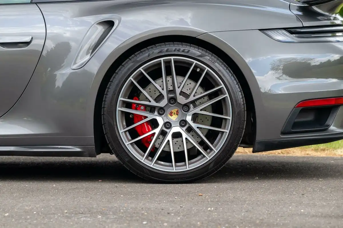 2023-porsche-911-38-turbo-coupe-big-17