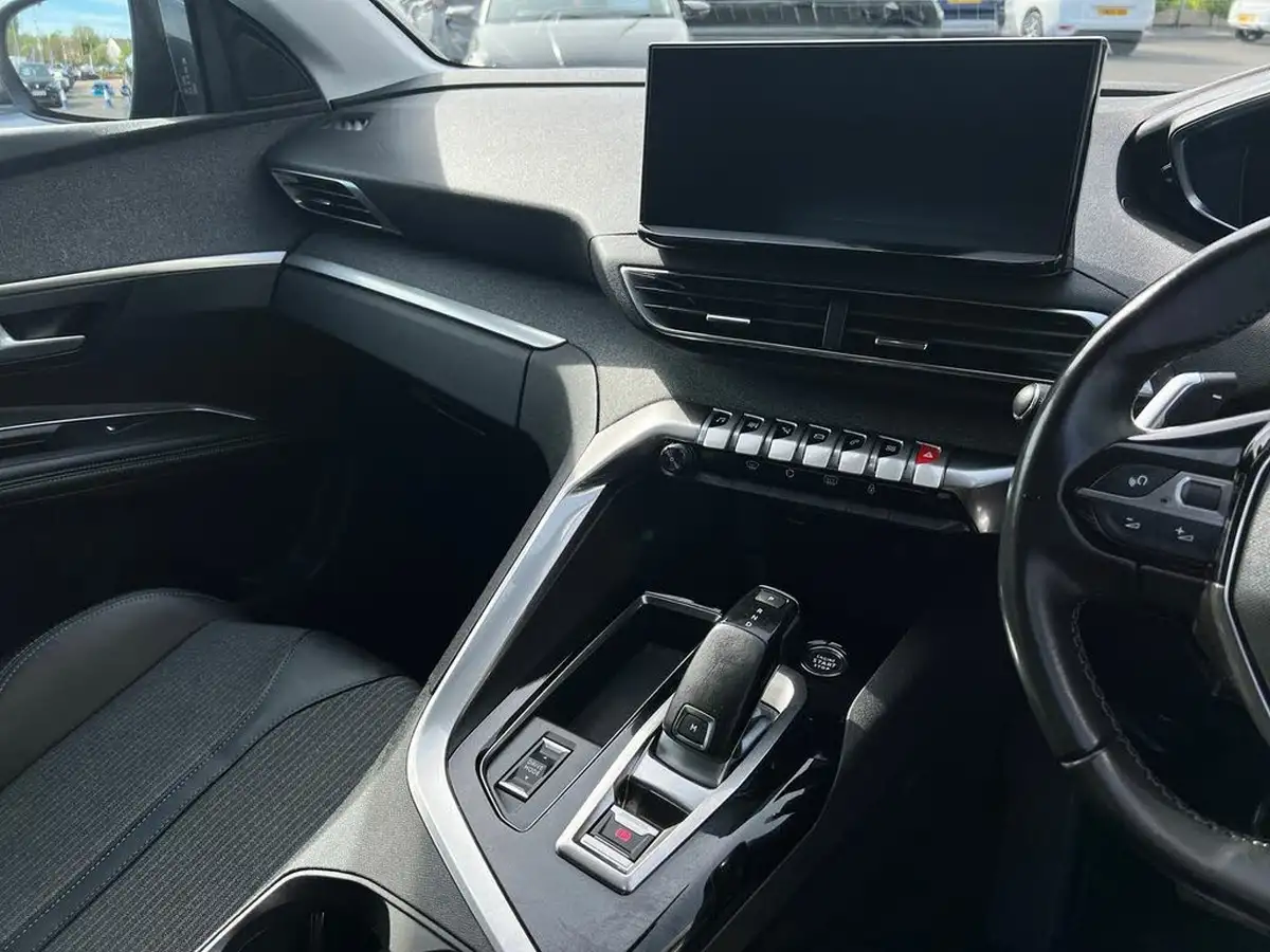 2022-peugeot-3008-suv-12-puretech-allure-premium-eat8-big-19
