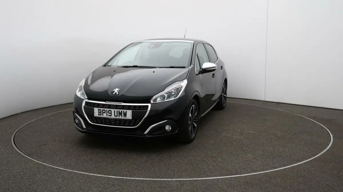 2019-peugeot-208-12-puretech-tech-edition-82bhp-big-37