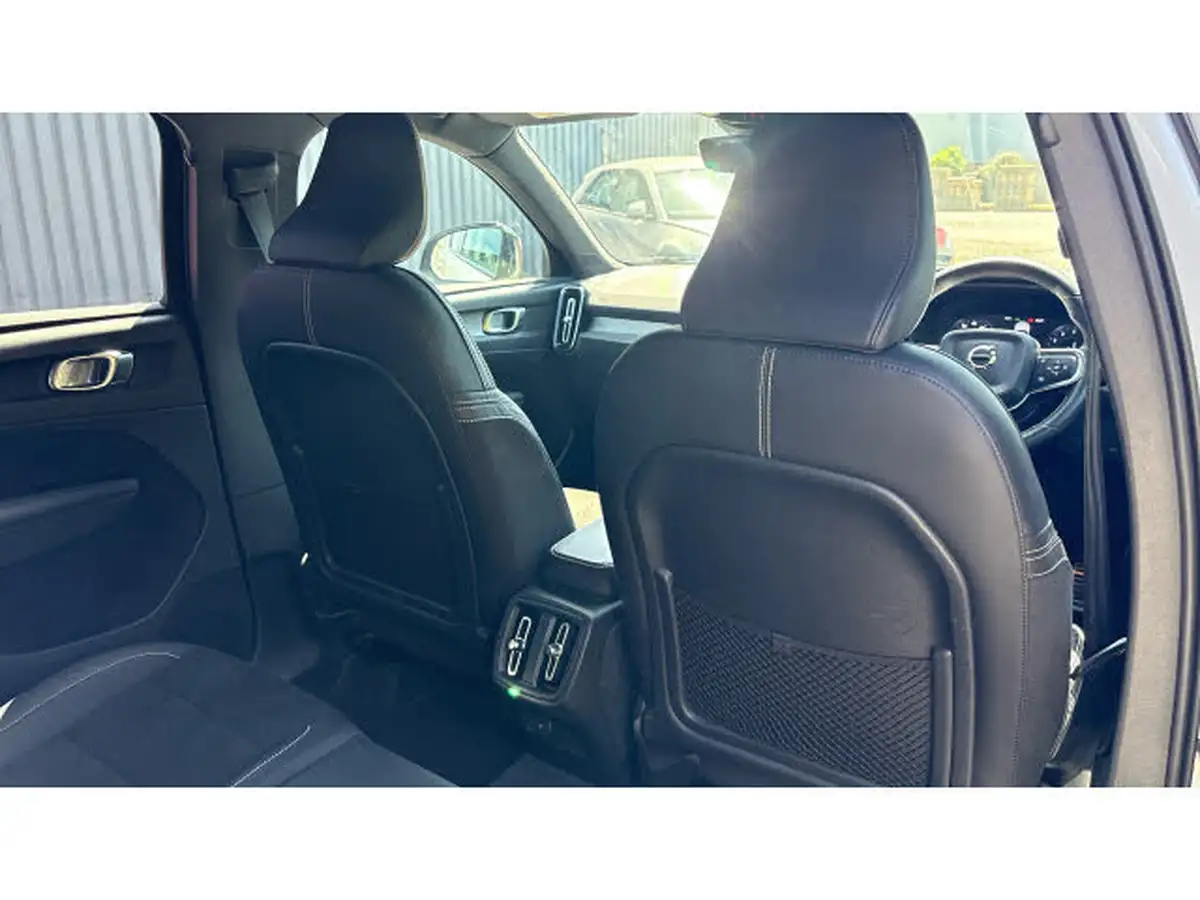 2020-volvo-xc40-20-b4-r-design-awd-big-47