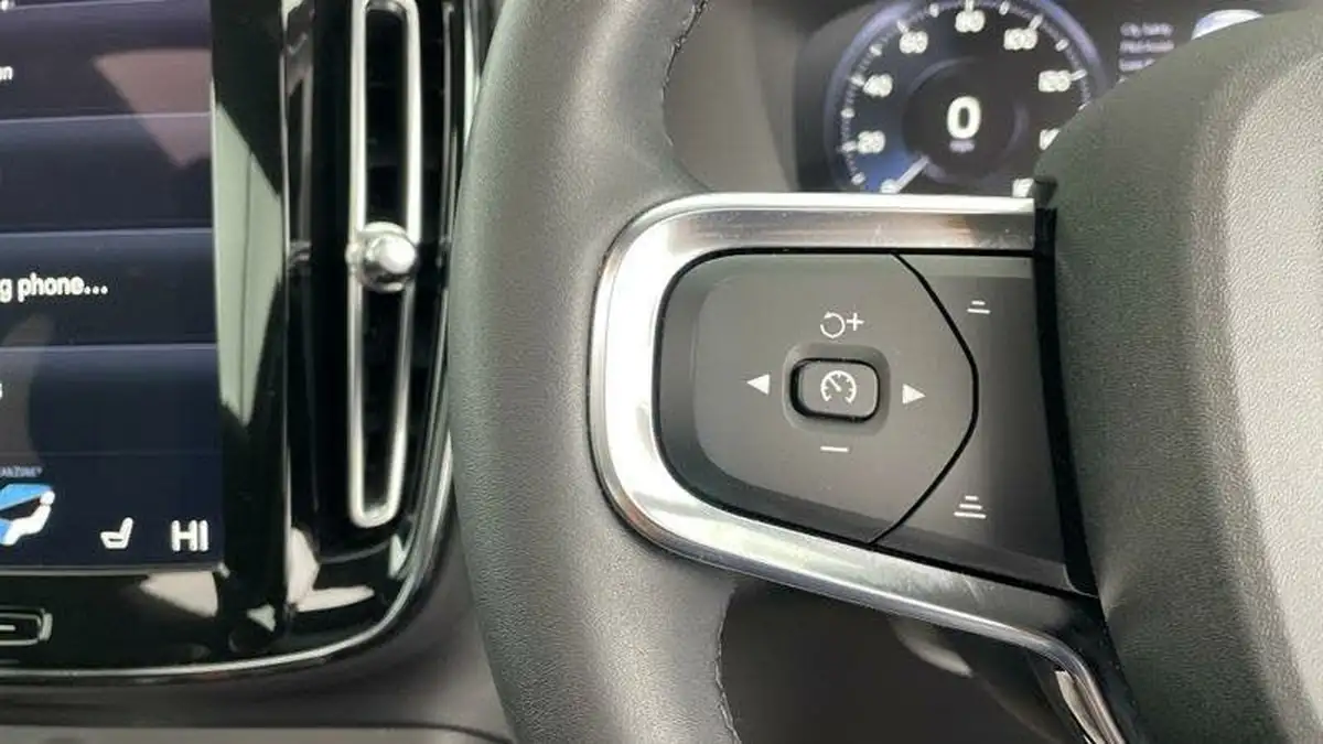 2022-volvo-xc40-15-t5-r-design-pro-big-20