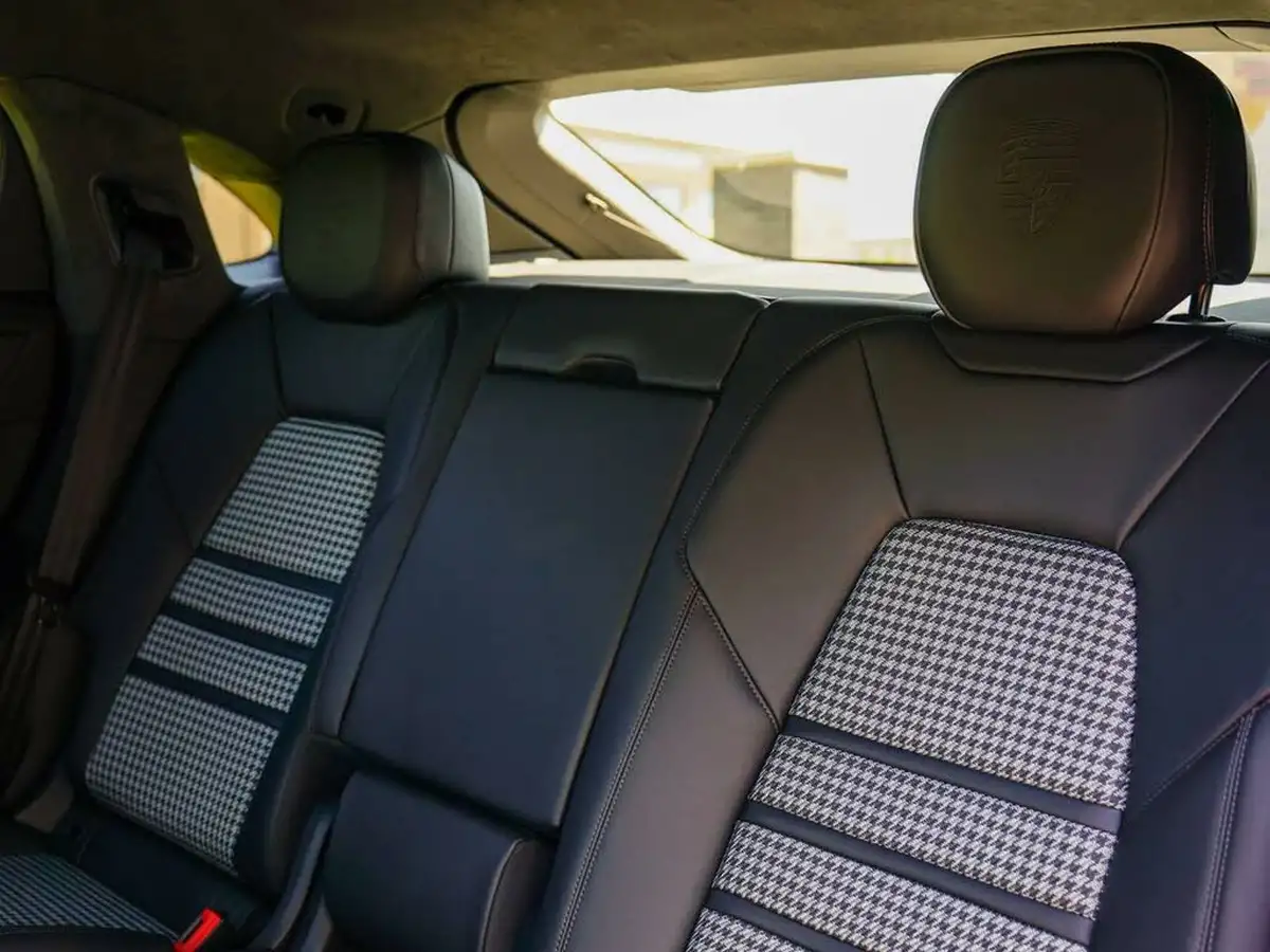 2025-porsche-cayenne-40-v8-gts-500ps-coupe-big-10