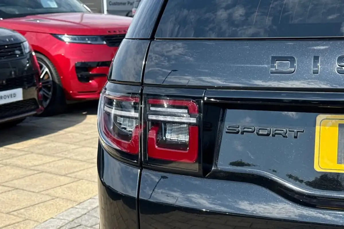 2023-land-rover-discovery-sport-20-d200-dynamic-hse-big-19