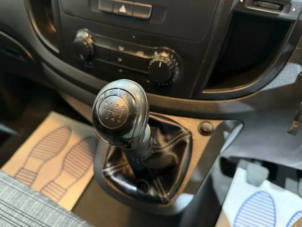2017-mercedes-benz-vito-16cdi-111cdi-panel-extra-long-big-22