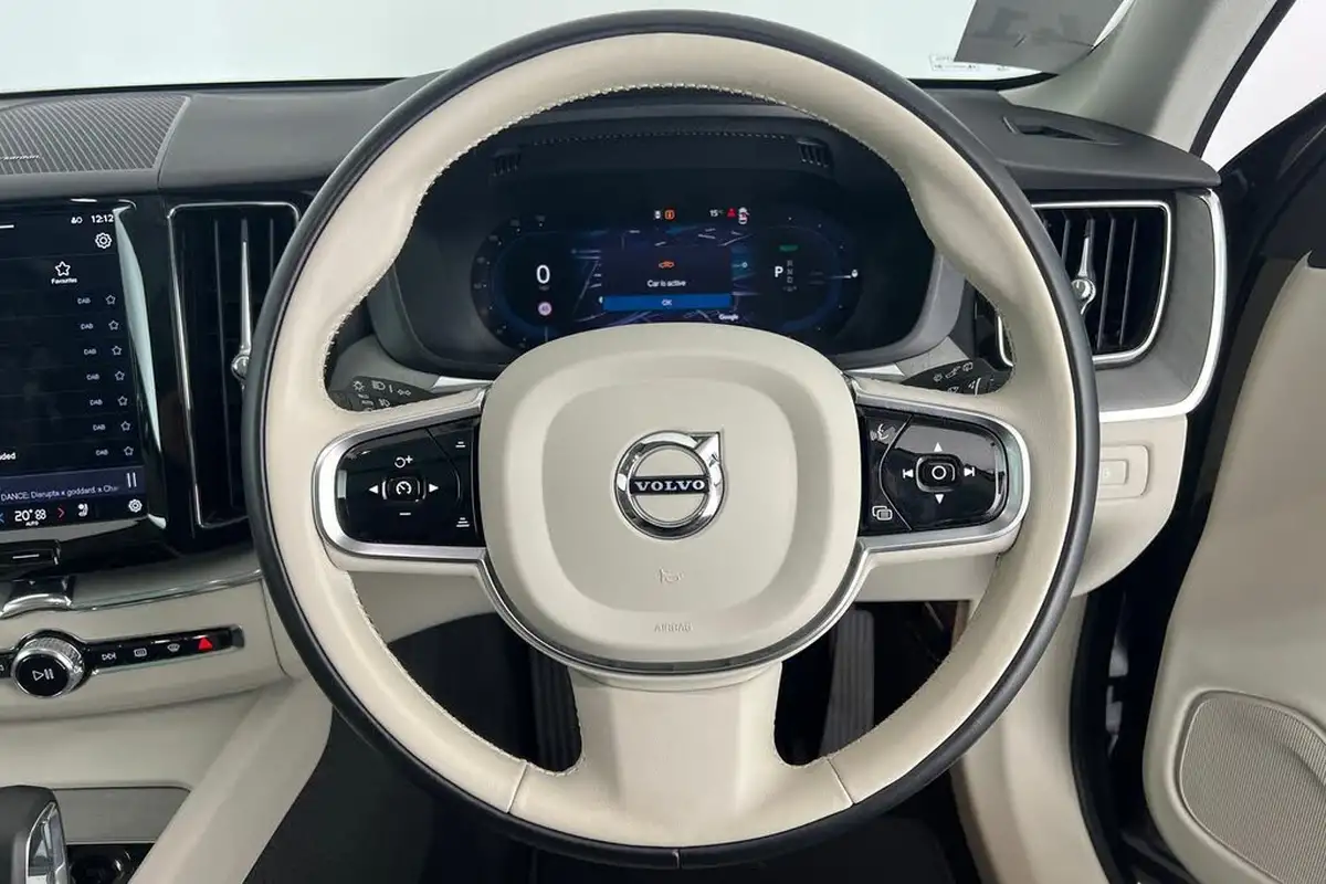 2024-volvo-xc60-20-b5-plus-big-32