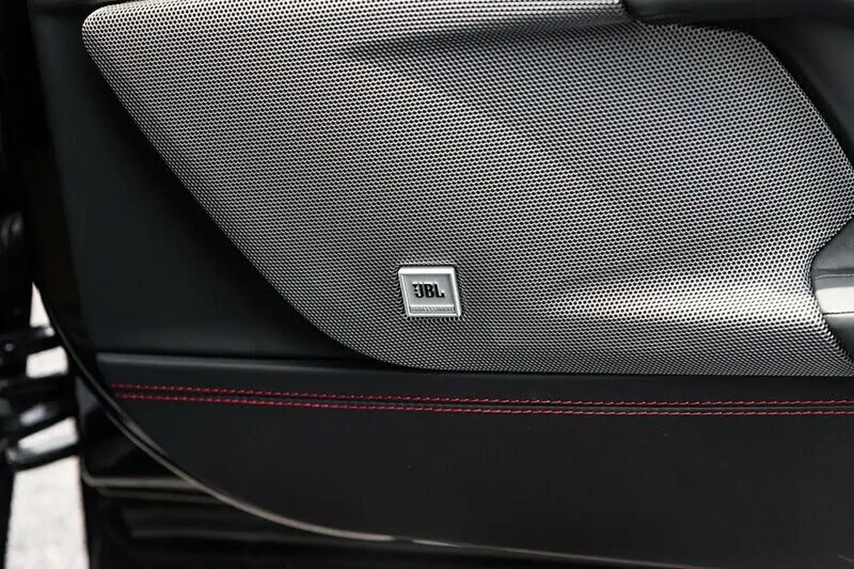 2018-ferrari-gtc4lusso-t-v8-603-bhp-big-15