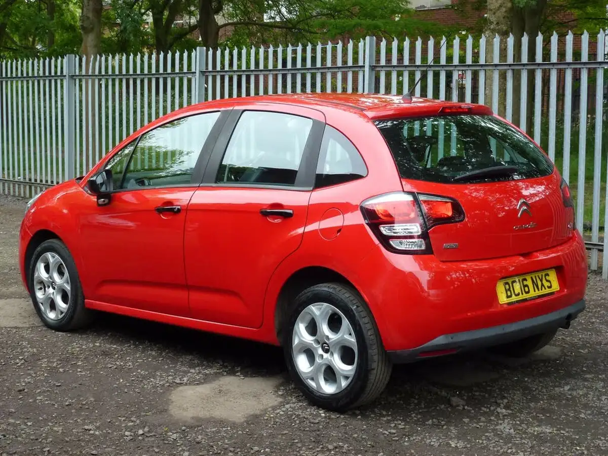 2016-citroen-c3-10-edition-big-2