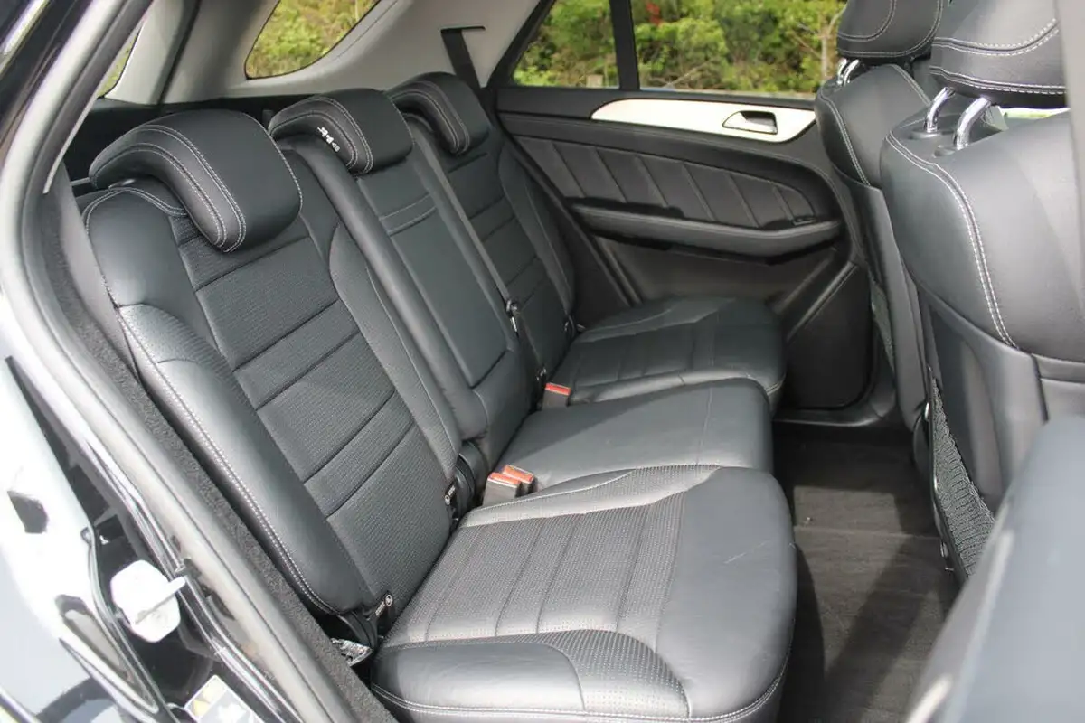 2014-mercedes-benz-m-class-55-ml63-amg-518bhp-speedshift-plus-7g-tronic-big-9