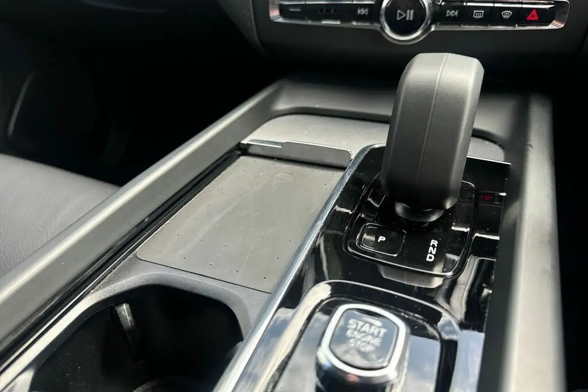2024-volvo-xc60-20-b5-core-big-27