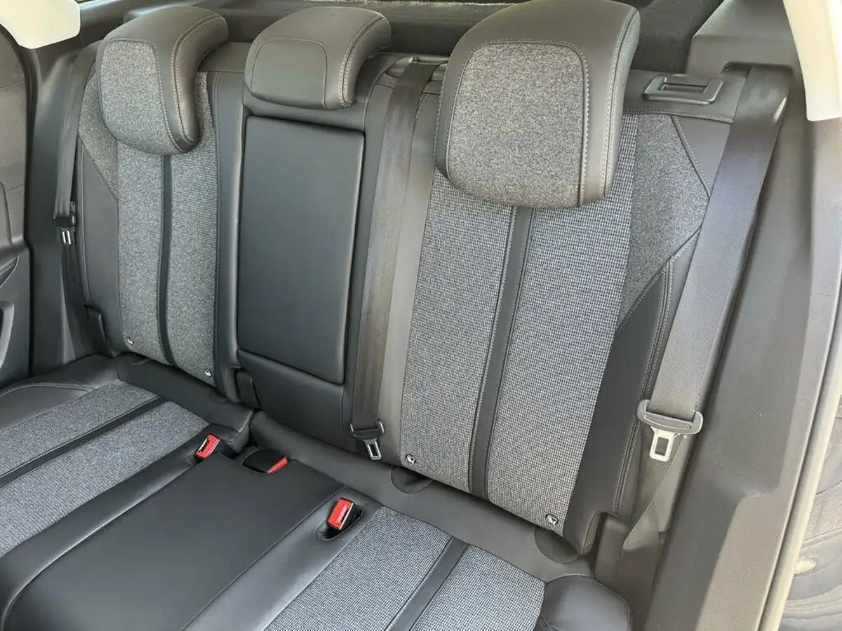 2018-peugeot-3008-suv-12-puretech-allure-big-27