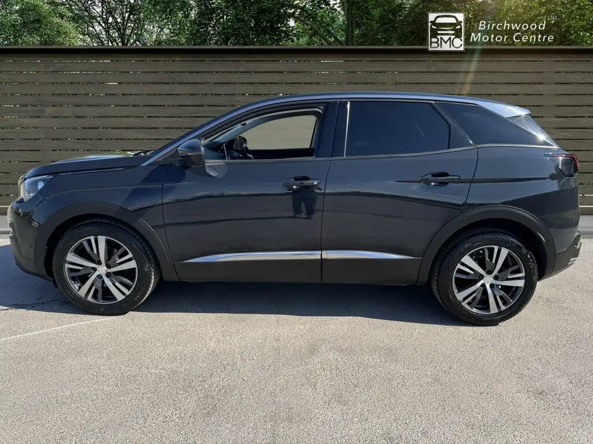 2018-peugeot-3008-suv-12-puretech-allure-big-3