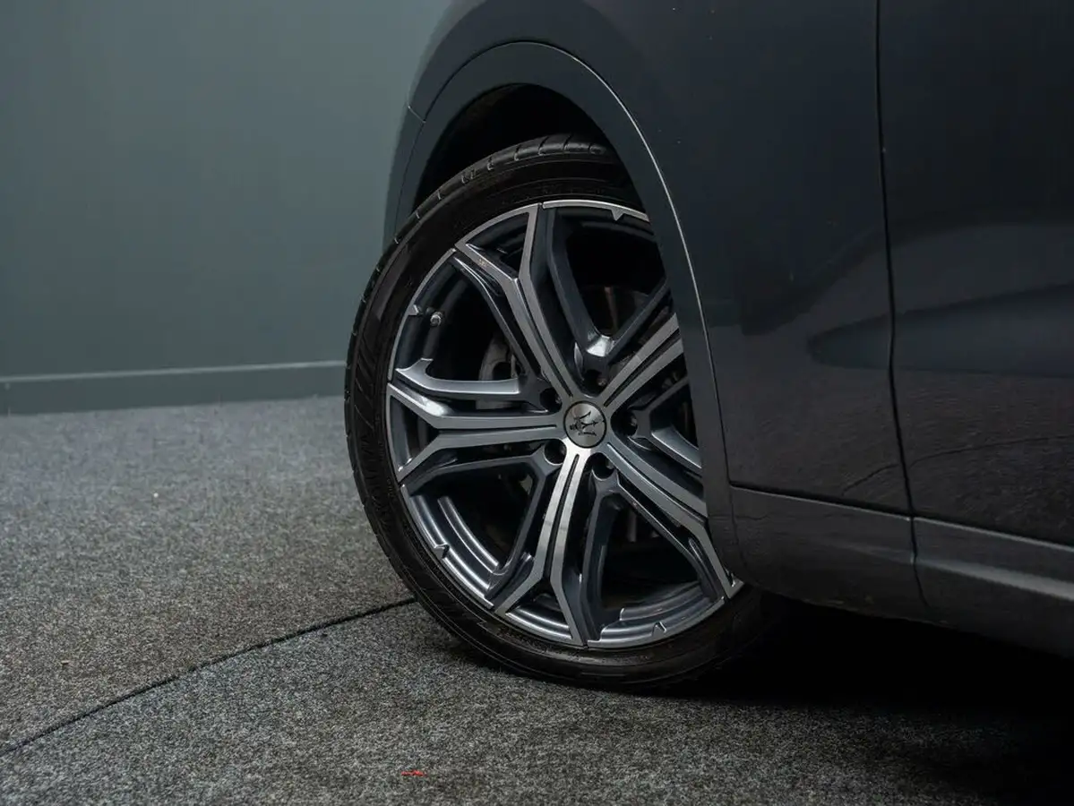 2021-maserati-levante-20-gt-big-12