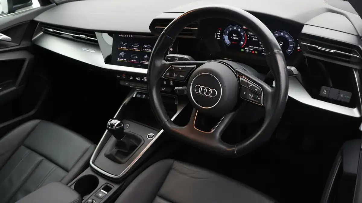 2020-audi-a3-10-30-tfsi-110ps-sportback-5d-big-8
