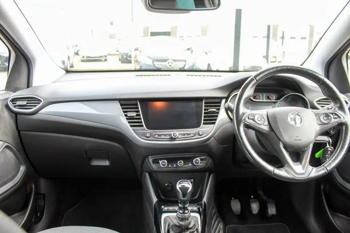 2022-vauxhall-crossland-12-elite-edition-130ps-big-20