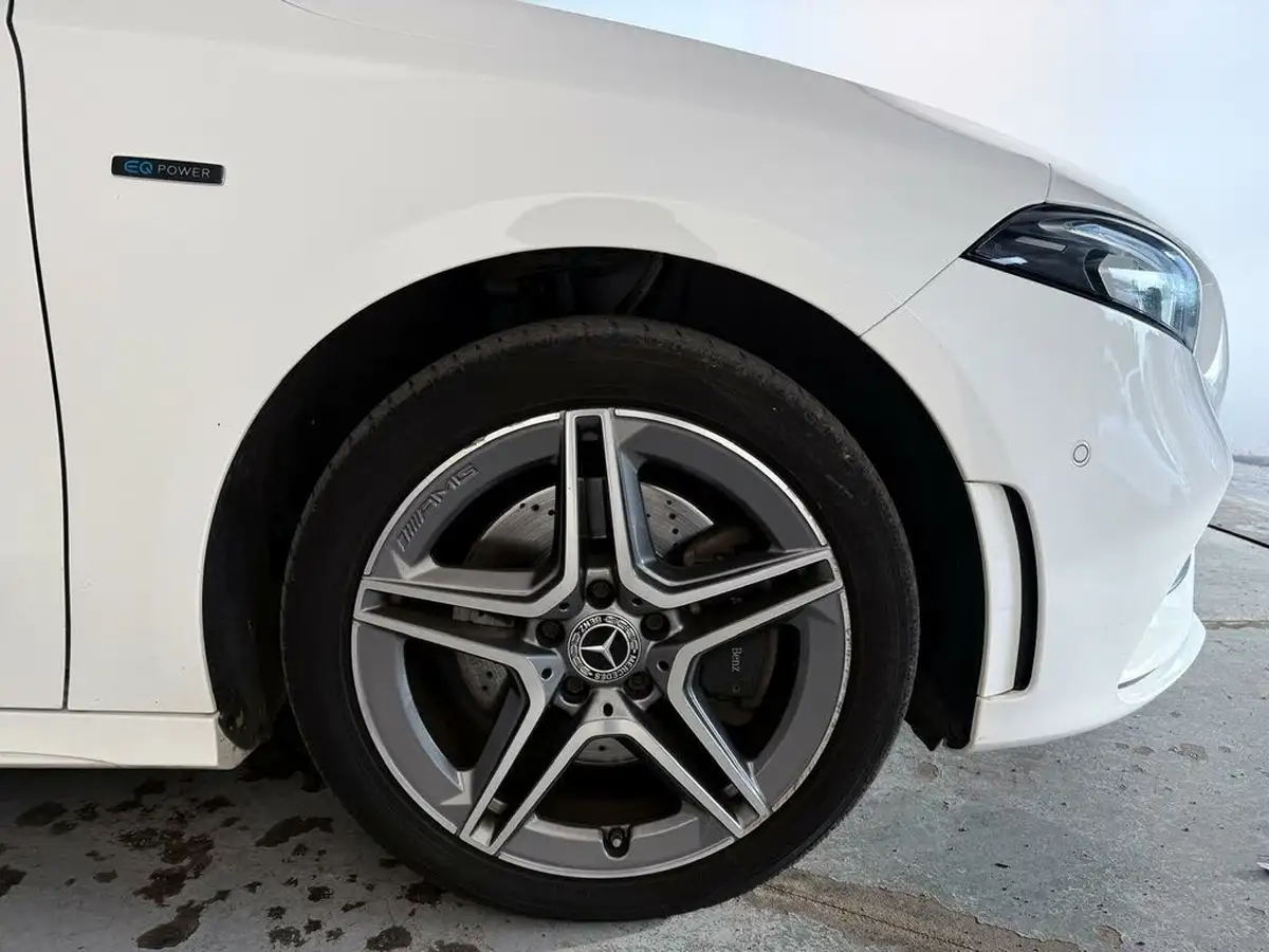 2021-mercedes-benz-a-class-13-a250e-amg-line-executive-saloon-4d-big-38