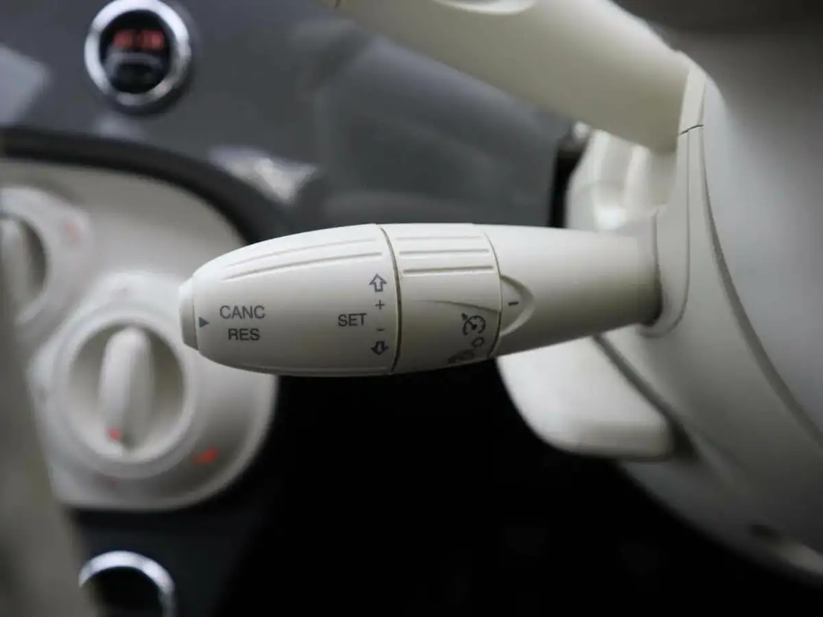 2019-fiat-500-12-lounge-big-34