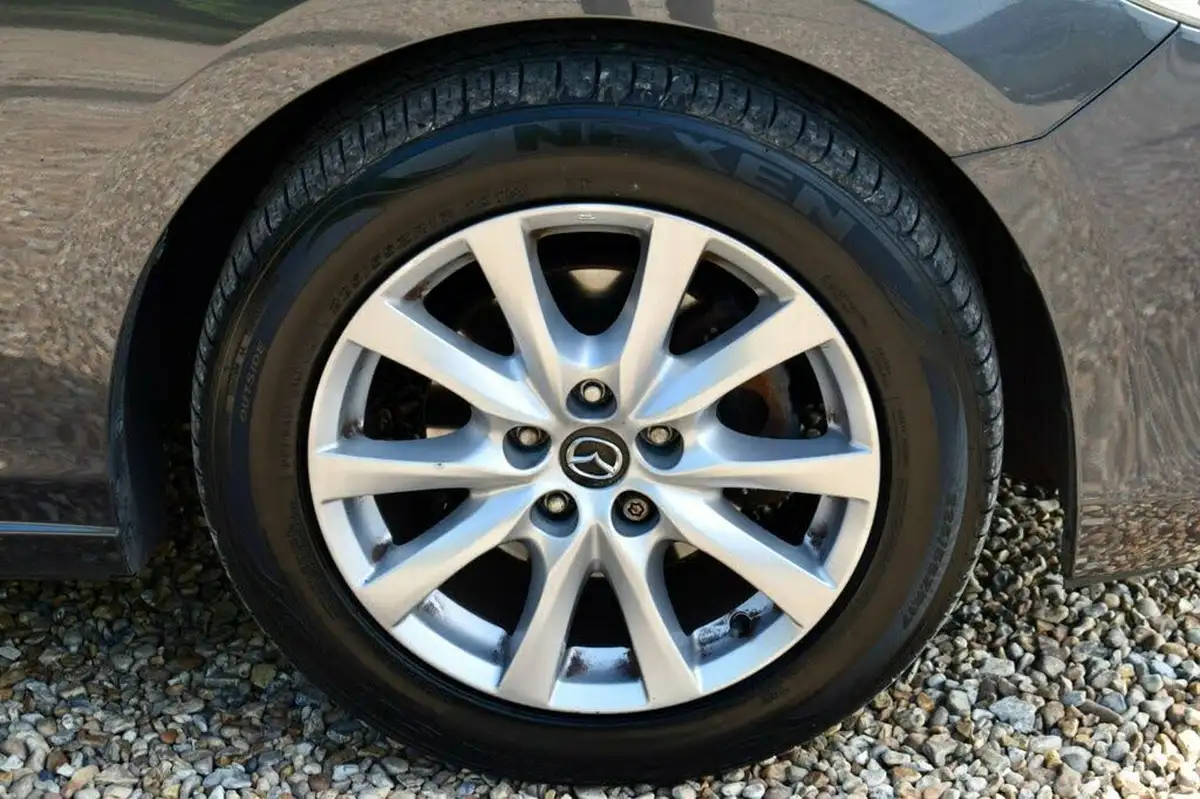 2013-mazda-mazda6-22d-se-l-nav-tourer-5d-big-16