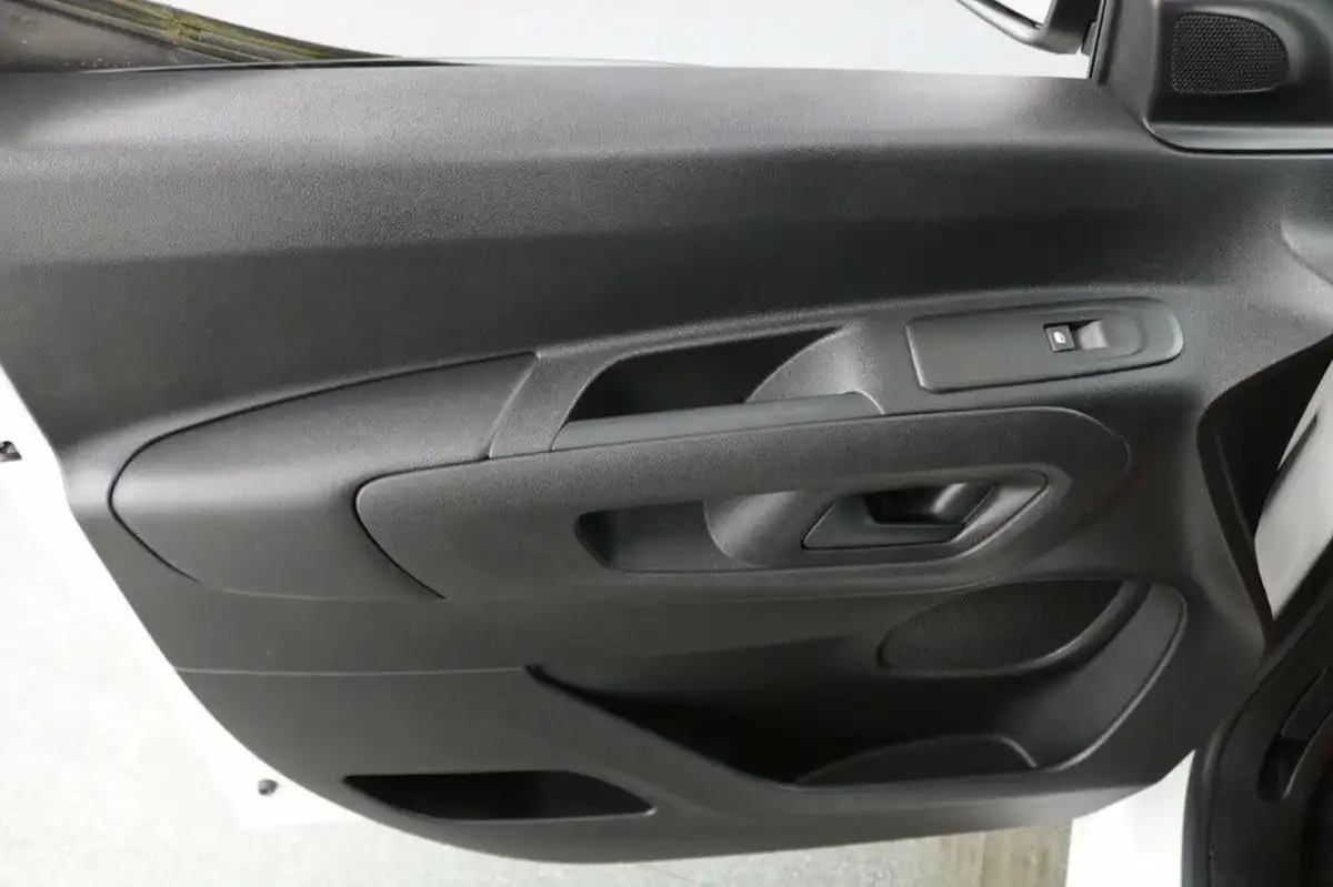 2020-peugeot-partner-15-bluehdi-1000-professional-100ps-eu6dt-panel-big-56