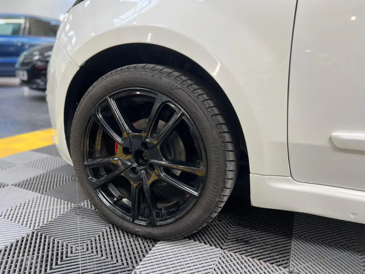 2010-fiat-500-12-lounge-69bhp-big-12