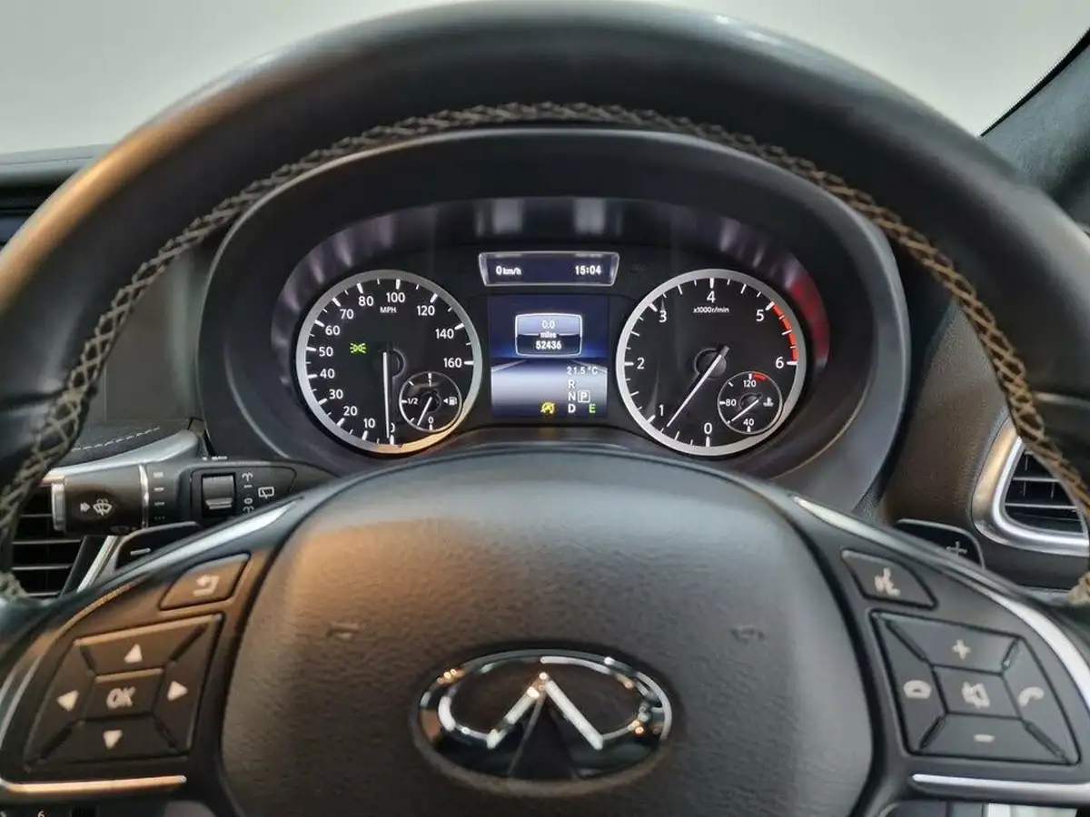 2016-infiniti-q30-22d-sport-awd-big-58