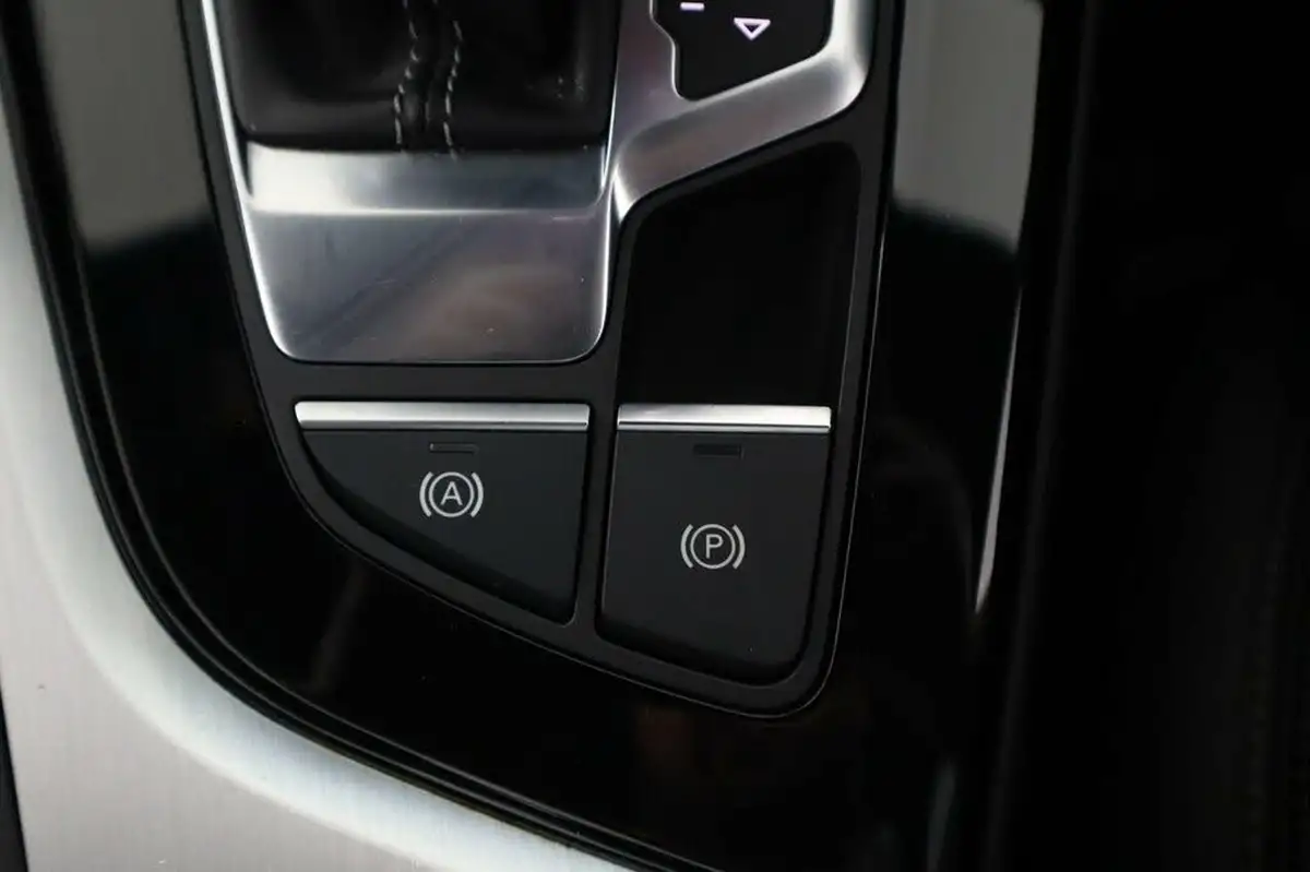 2021-audi-a4-20-35-tdi-s-line-big-25