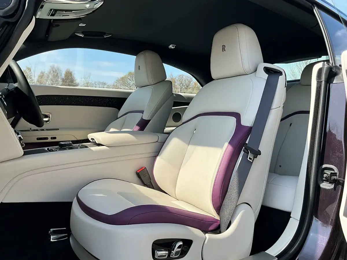 2023-rolls-royce-spectre-e-big-10