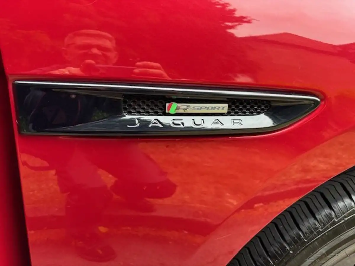 2017-jaguar-f-pace-20-i4d-r-sport-180ps-awd-ss-auto-big-22