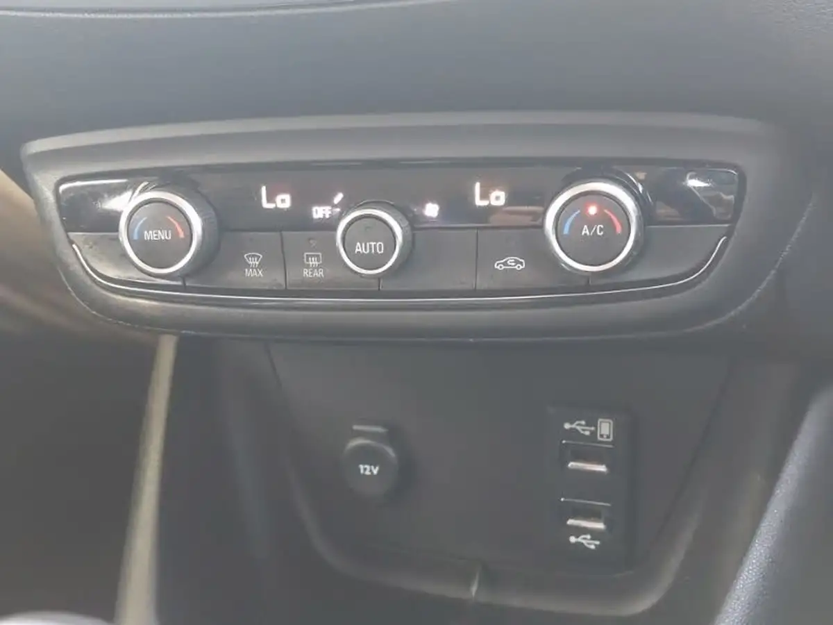 2018-vauxhall-crossland-x-12-se-nav-81ps-big-14