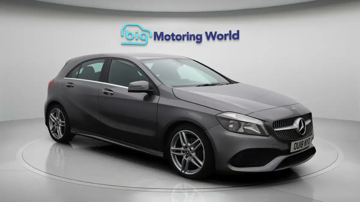 2018-mercedes-benz-a-class-16-a180-amg-line-ss-7g-dct-big-1