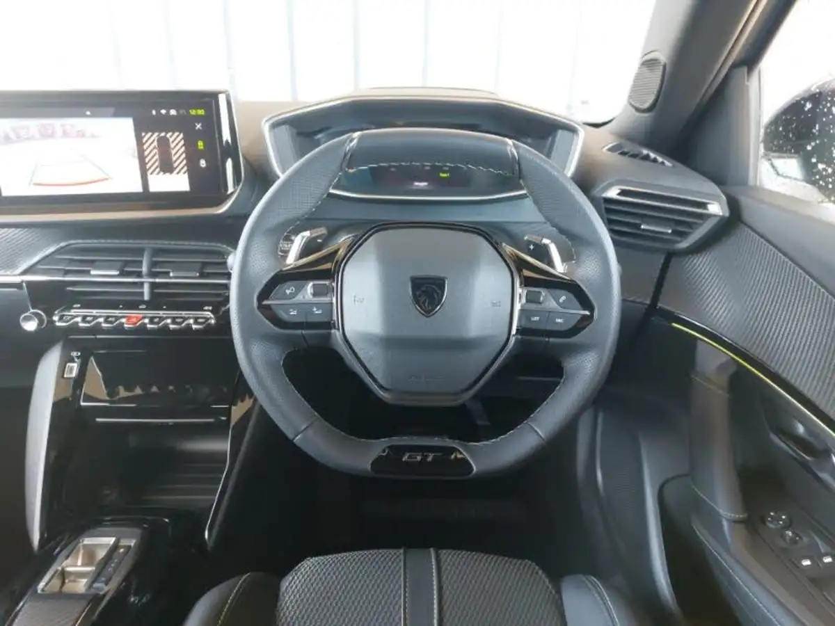 2024-peugeot-2008-suv-12-puretech-gt-130ps-eat8-big-6