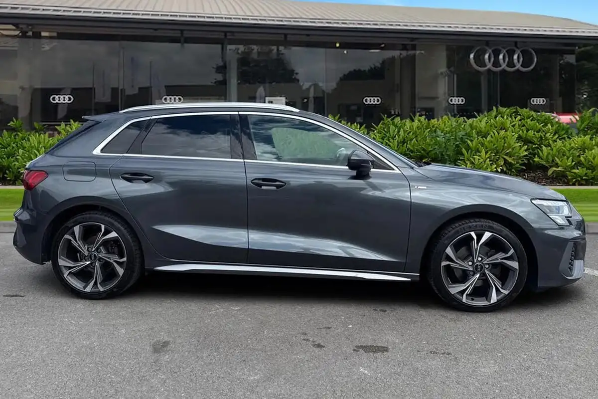 2023-audi-a3-15-35-tfsi-s-line-sportback-5d-big-2