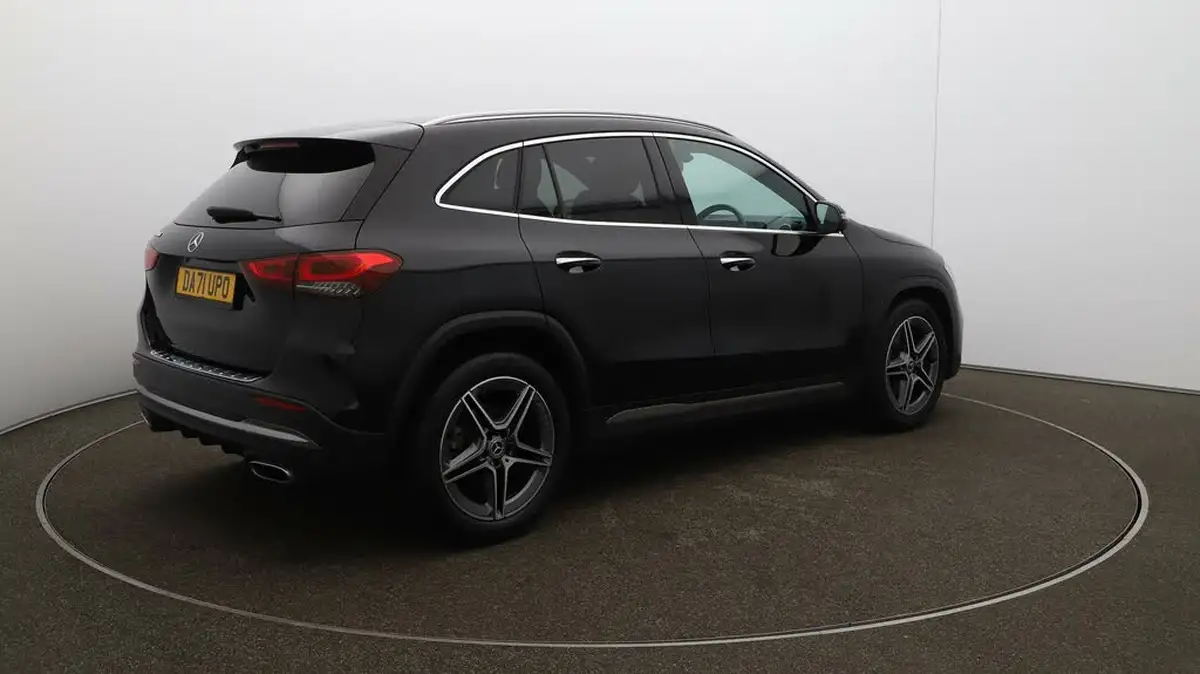 2022-mercedes-benz-gla-class-13-gla-180-amg-line-premium-big-44