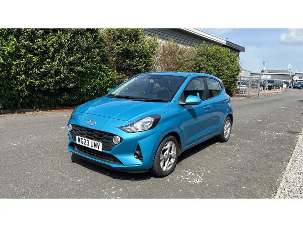 2023-hyundai-i10-12-se-connect-auto-big-21