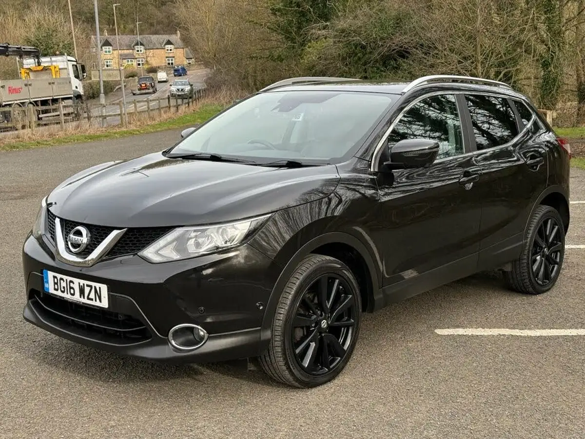2016-nissan-qashqai-16dci-tekna-big-18