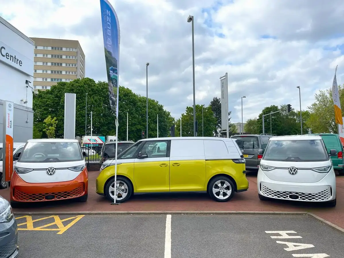 2025-volkswagen-transporter-20tdi-t30-commerce-plus-bmt-swb-150pseu6e-big-62
