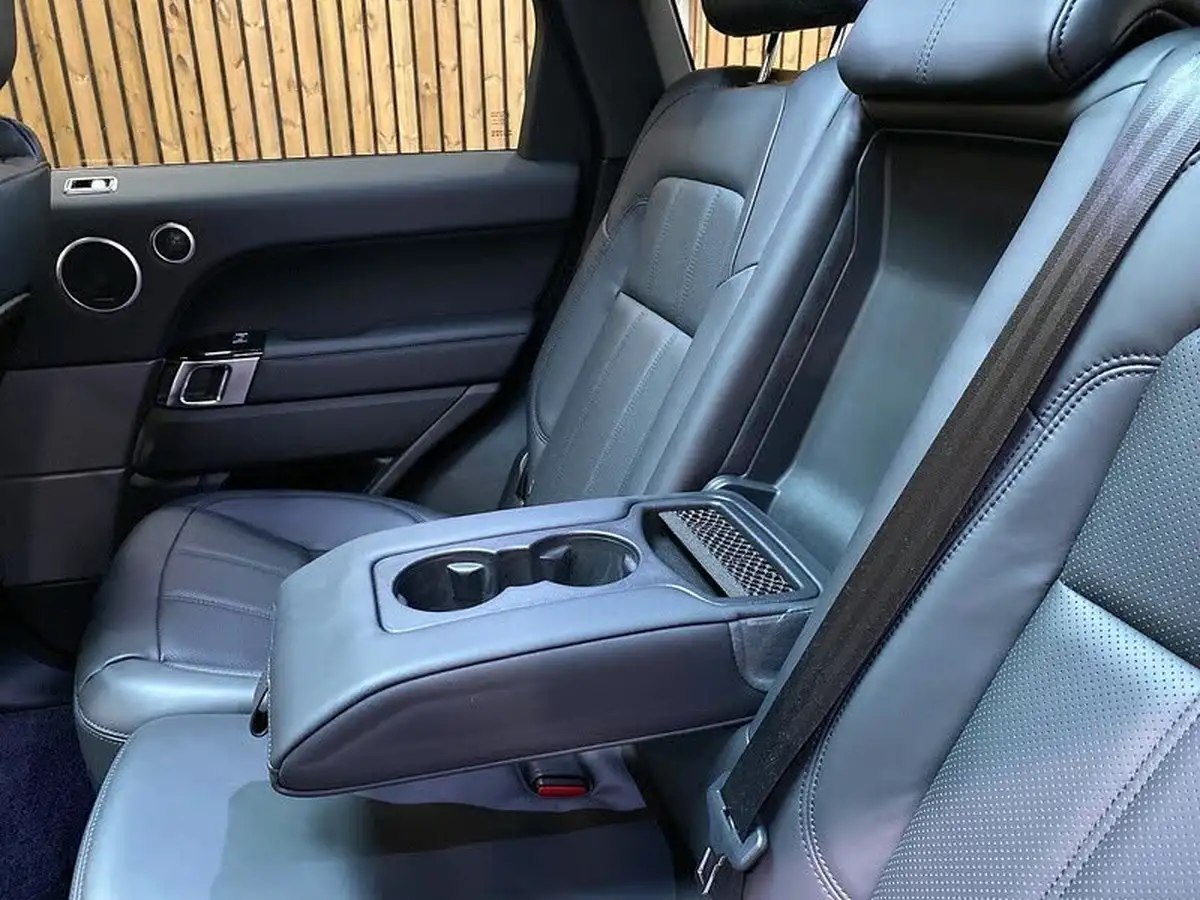 2019-land-rover-range-rover-sport-30-sdv6-hse-big-70