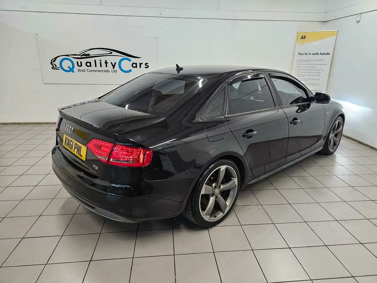2012-audi-a4-20td-black-edition-143ps-multitronic-big-11