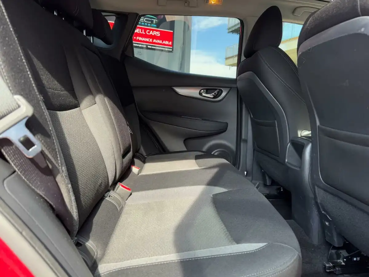2018-nissan-qashqai-13-dig-t-n-connecta-160ps-dct-big-37